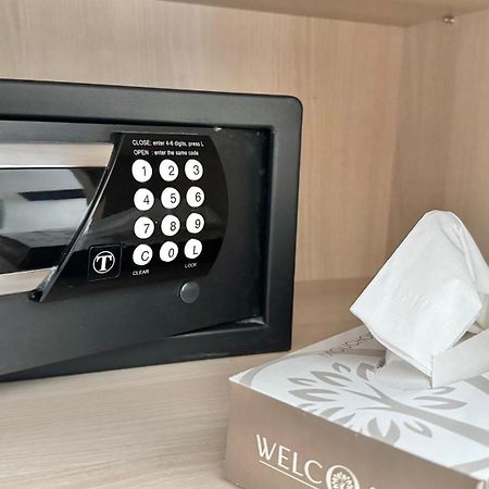 Hotel Helvetique Ницца Экстерьер фото