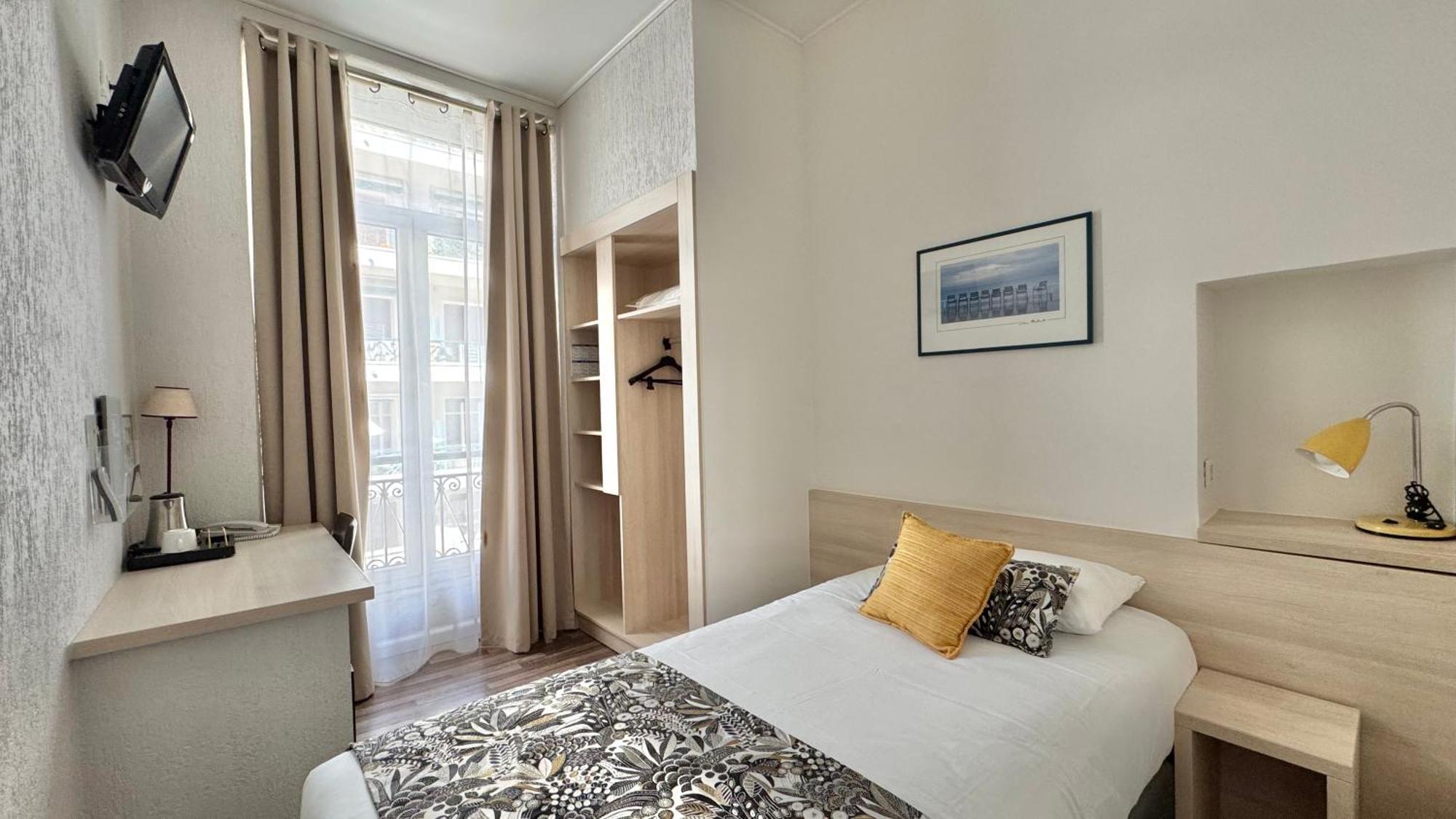 Hotel Helvetique Ницца Экстерьер фото