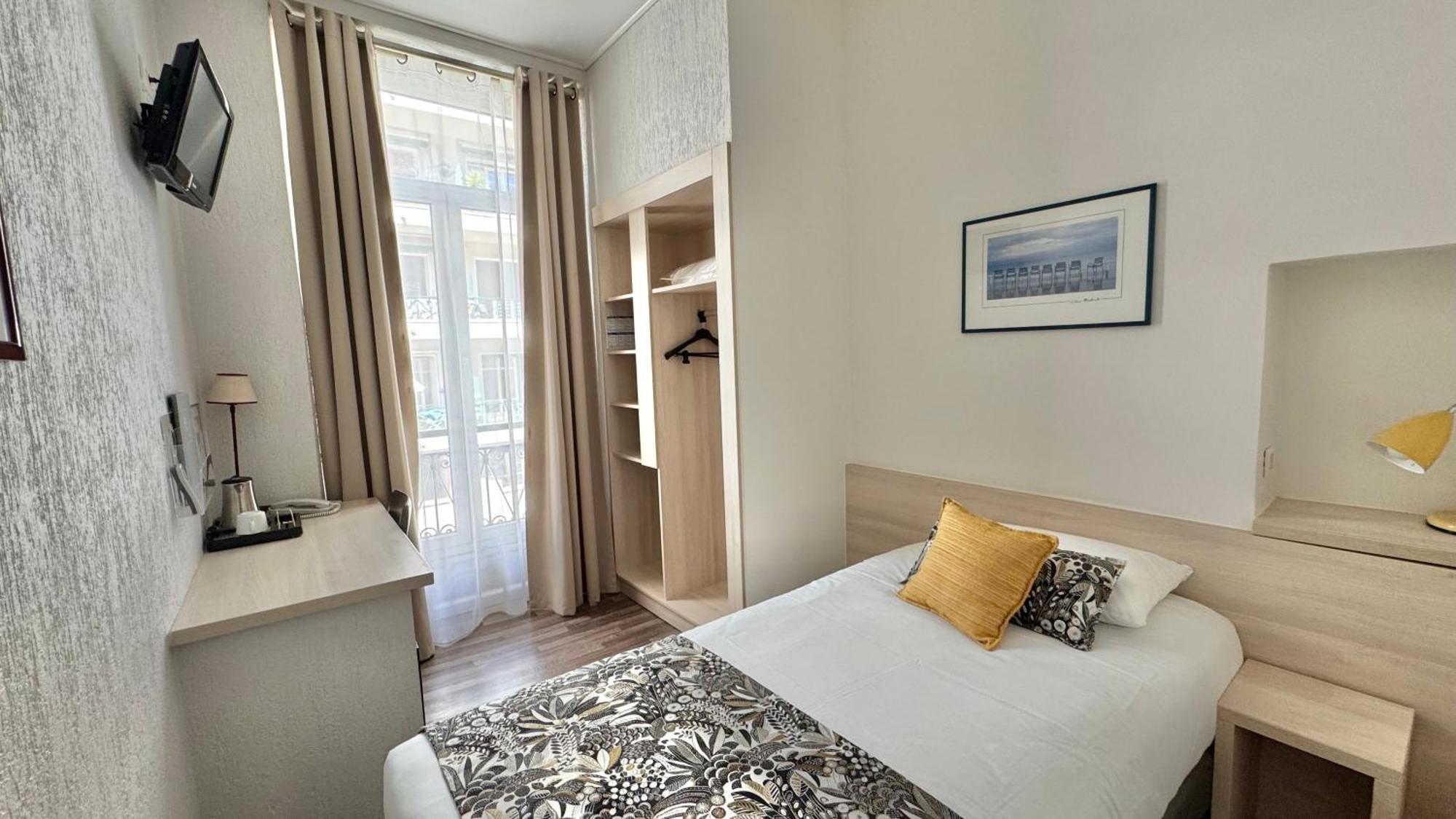 Hotel Helvetique Ницца Номер фото